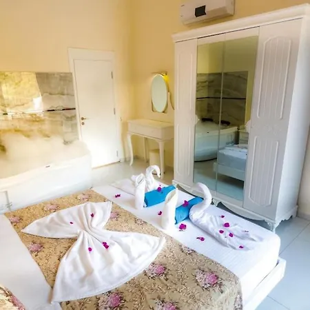 Antik- Hill Villa *